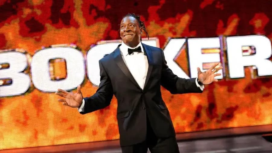 Booker T WWE SmackDown 2012.jpg