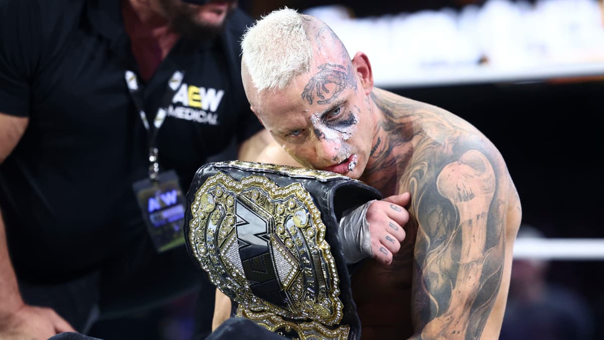 Darby Allin cradles the AEW World Championship