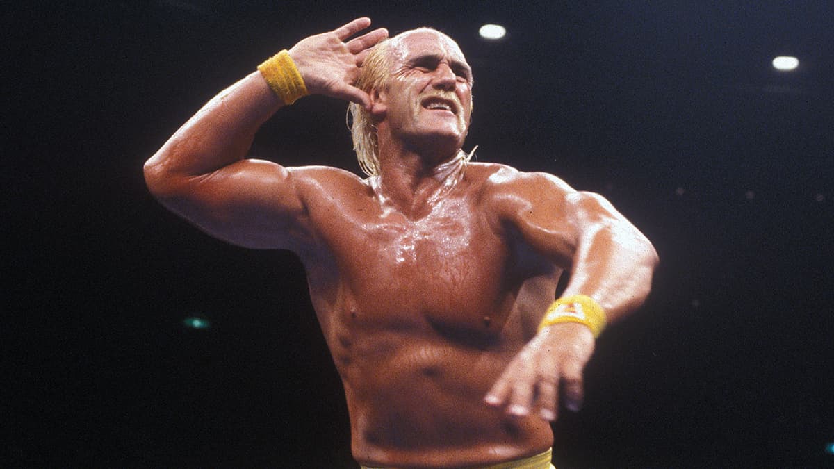 Hulk Hogan cupping his ears at NJPW Wrestling Dontaku 1993