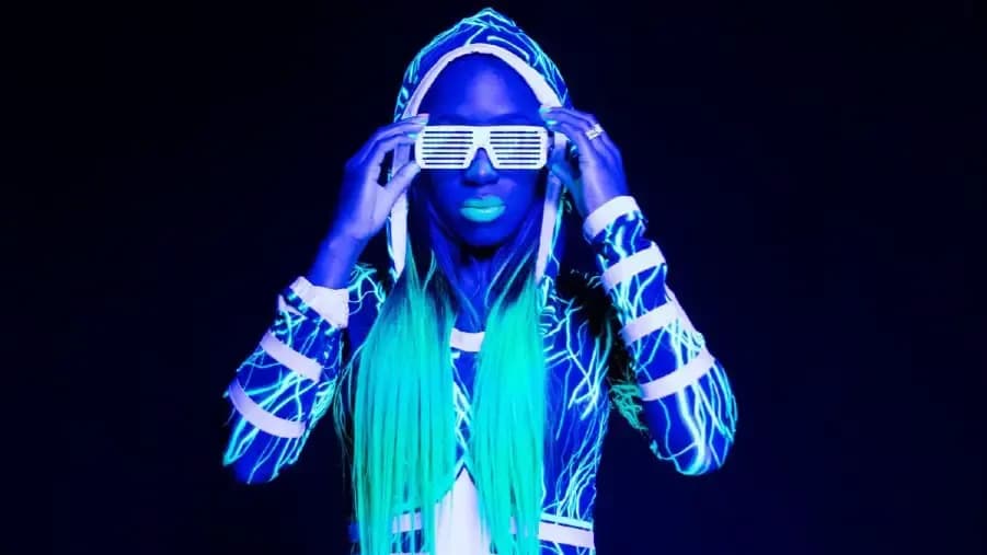 Naomi WWE Glow.jpg