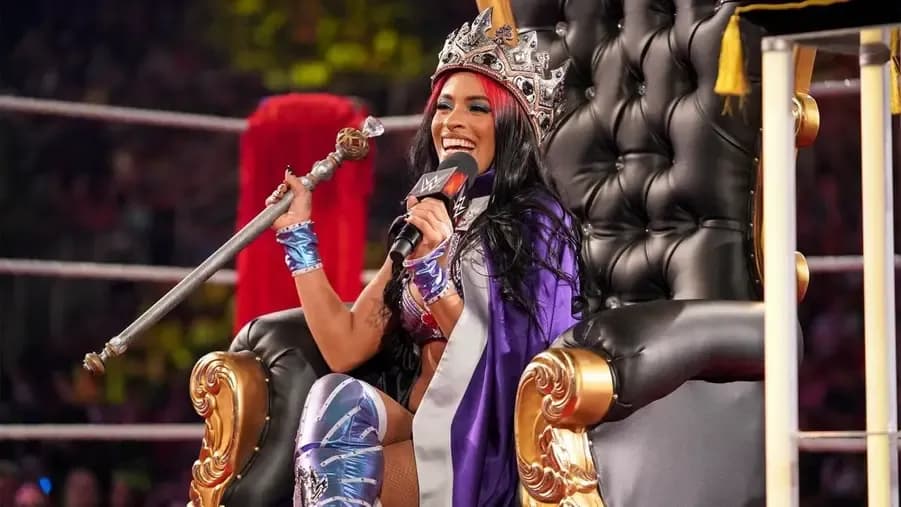 Queen Zelina Vega- Queen Vega- WWE SmackDown- October 2021.jpg