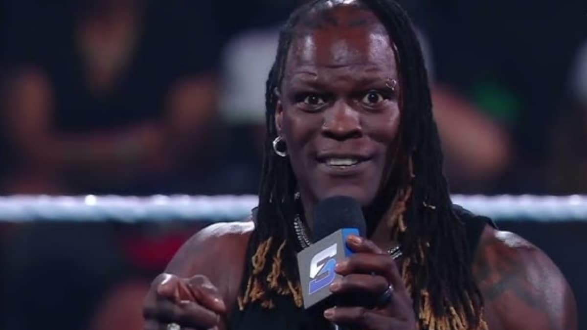 R-Truth with a mic on WWE SmackDown 
