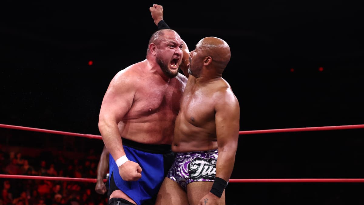Samoa Joe screaming at Jay Lethal on AEW Collision 