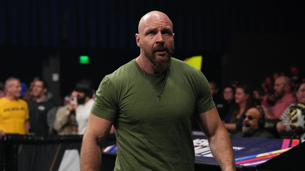 Jon Moxley in a green t-shirt