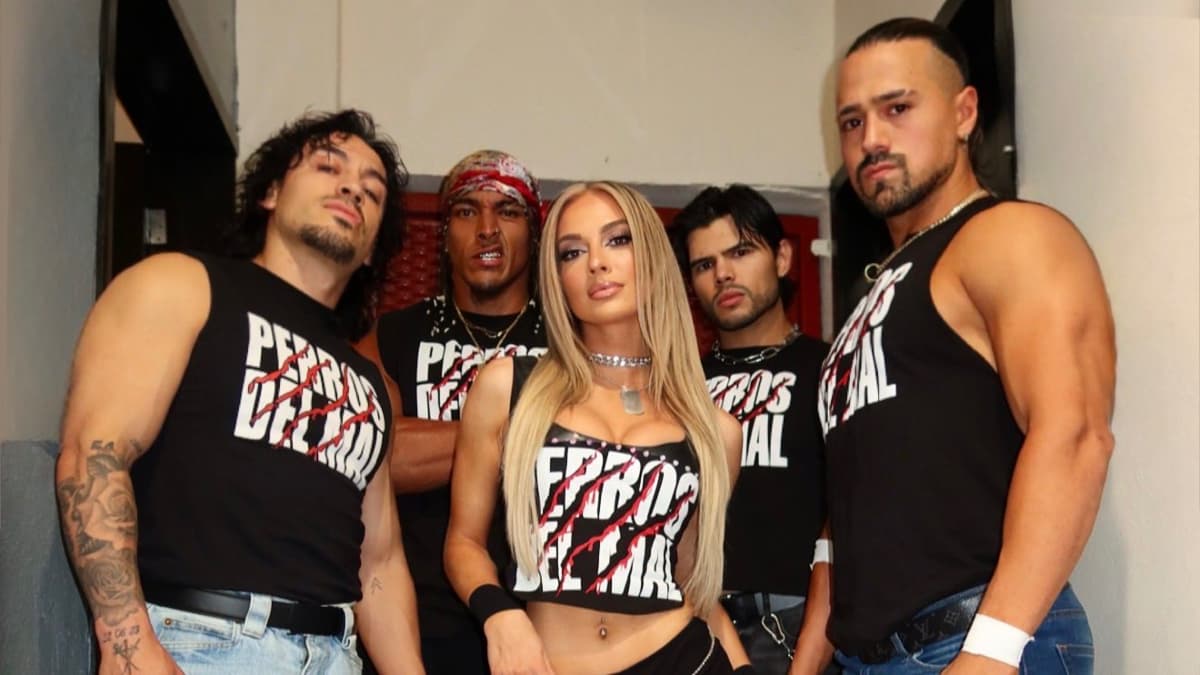 From left to right, Daga, Bronco Nima, Karmen Petrovic, Berto, and Angel of Los Perros del Mal standing in a hallway