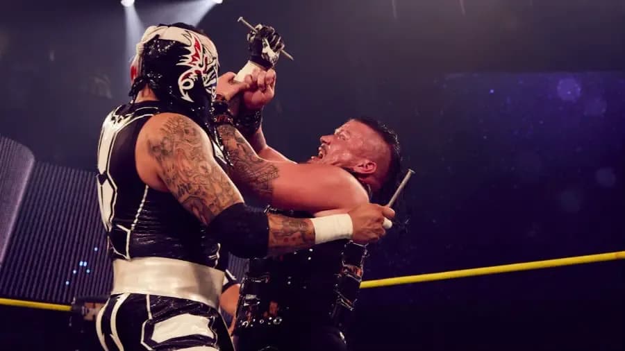 https://cultaholic.com/files/images/0f1a30d4fc1ab54ce6afa94f858486c3ca475823-pentagon-jr-sami-callihan.jpg