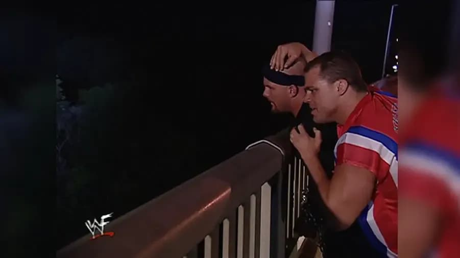 https://cultaholic.com/files/images/335186c172ce8d71799c87f94814808369c6b951-stone-cold-steve-austin-kurt-angle.jpg