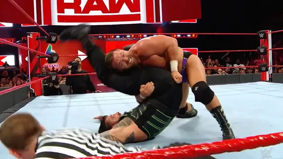 https://cultaholic.com/files/images/8374c06bc156597fbcd040a11a10fb2c7511505d-dash-wilder-roman-reigns.jpg