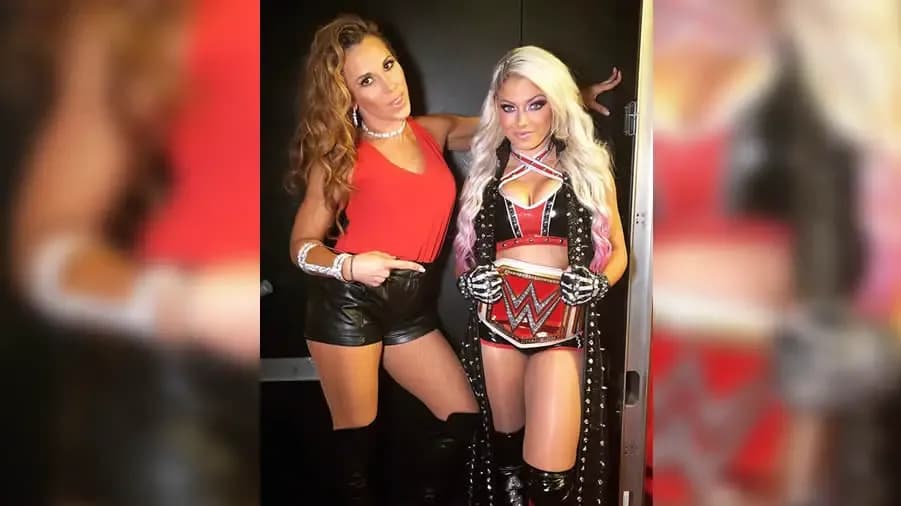 https://cultaholic.com/files/images/8c41612c006235c4e5f22ea039c3424aafa1356f-mickie-james-alexa-bliss.jpg