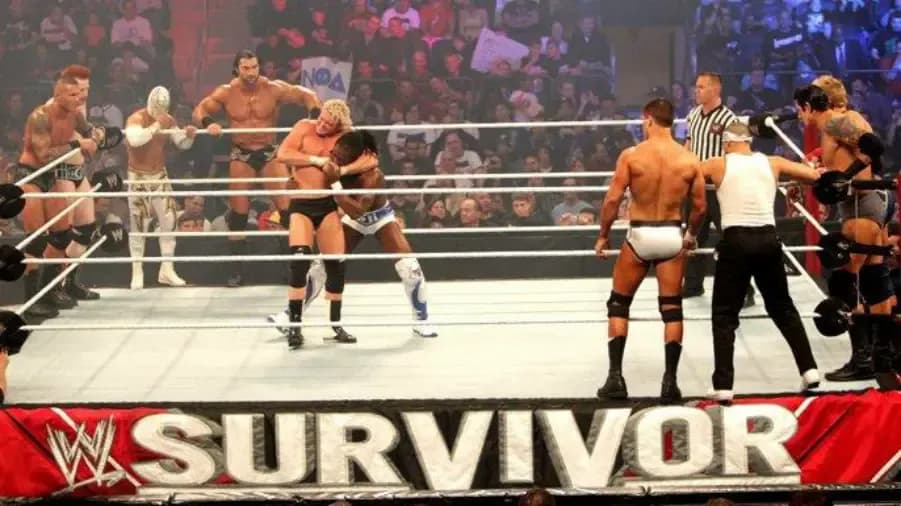 https://cultaholic.com/files/images/910a449bfbbc89edc9aa90445193f5bf62c3e2a9-survivor-3.png