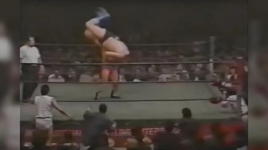 https://cultaholic.com/files/images/91535054e432f576c7fb0ffed6b126430ddcc6ca-Strong-Kobayashi-andre-the-giant-.jpg