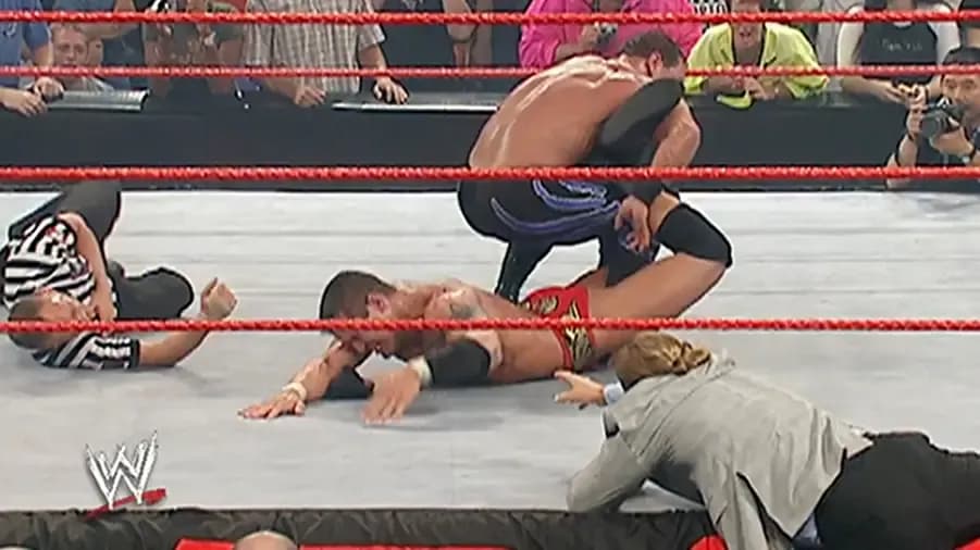 https://cultaholic.com/files/images/adcb925d60918378fcbf554fac54c779290932ed-benoit-orton-triple-h.fw_.png