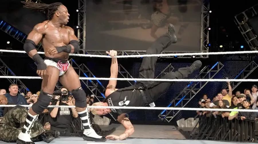 https://cultaholic.com/files/images/bc392ce6c47f9bb4d3df2ef874da7a2afee0f9e9-booker-t-the-sandman-royal-rumble-2007.jpg