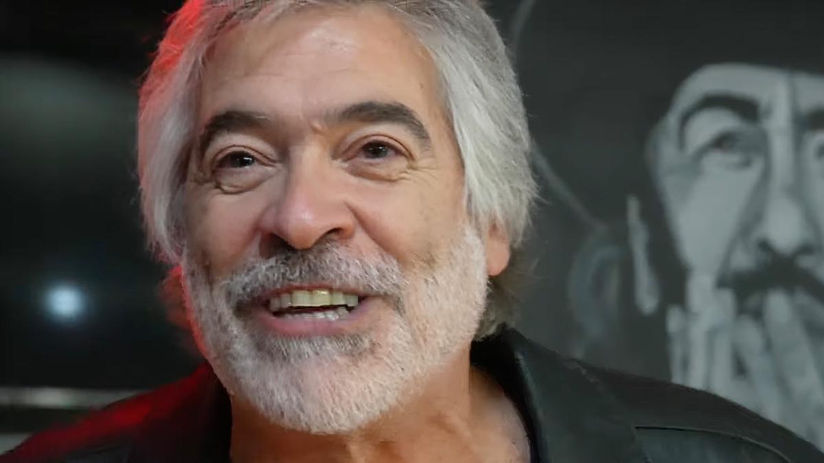 Vince Russo smiling