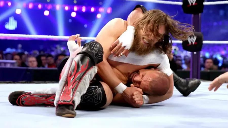 https://cultaholic.com/files/images/822e80a0aae26f7ebd1d35416cc86d2b4af4e359-Daniel-Bryan-Triple-H.jpg