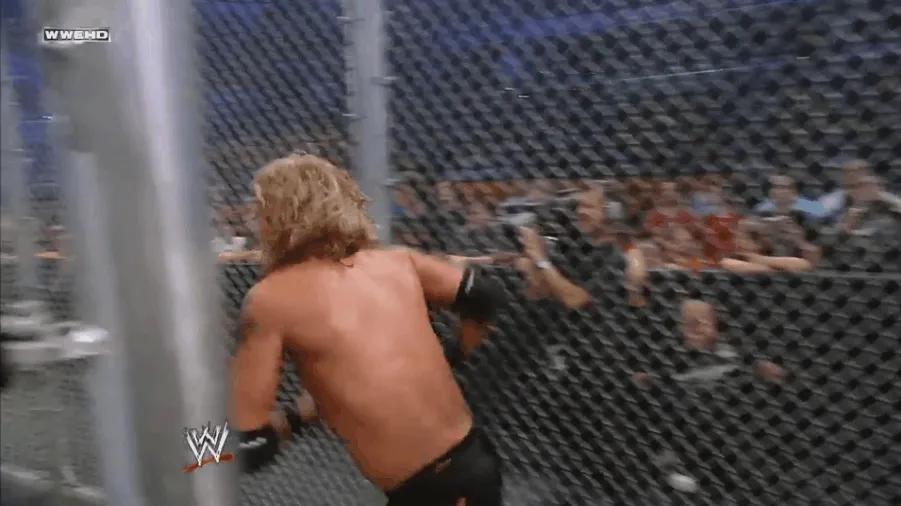 https://cultaholic.com/files/images/a3fac222eb46877bfbfe314a8524a44177947b44-the-undertaker-edge-summerslam-2008-hell-in-a-cell.gif