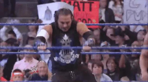 https://cultaholic.com/files/images/b10dc19d8b685b59236eac710a13699e2dee5ed8-matt-hardy-falls-over-1.gif