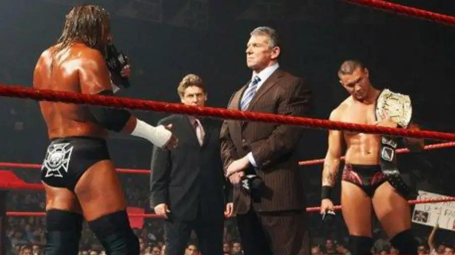 https://cultaholic.com/files/images/daf1aa489a1e4f05a38d30928988ae91b8cfb6c7-triple-h-william-regal-vince-mcmahon-randy-orton-no-mercy-2007.jpg